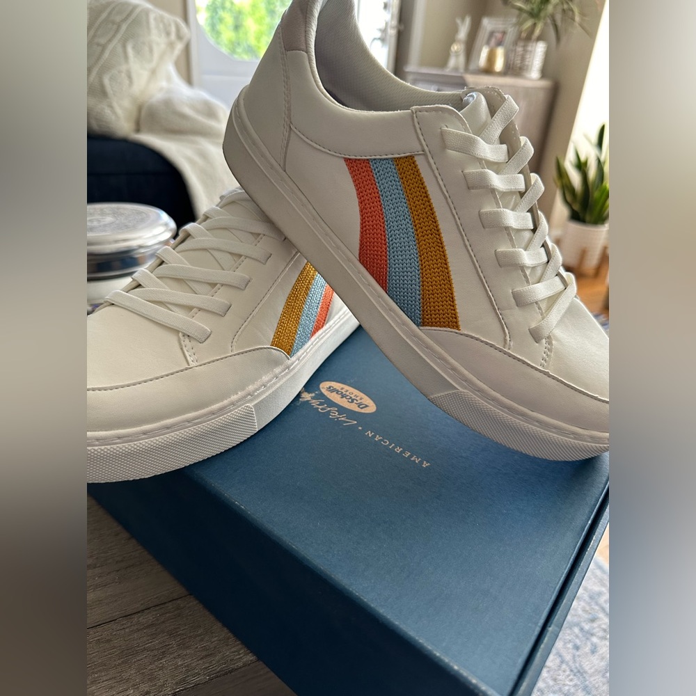 Super cute and comfortable tennis shoes